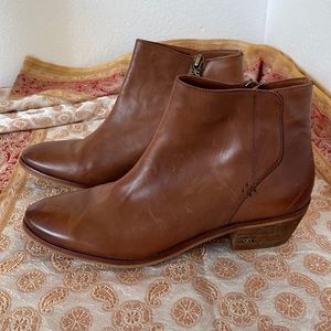 Sam Edelman camel tan bootie